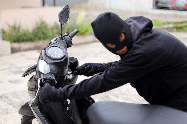 Top cagoules moto pour allier sécurité et élégance en hiver